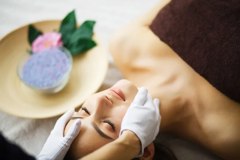 Medycyna estetyczna i depilacja laserowa – najnowsze trendy w profesjonalnych klinikach